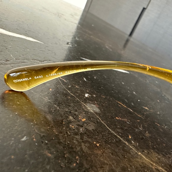 CHANEL RECTANGLE SUNGLASSES - Picture 8 of 8